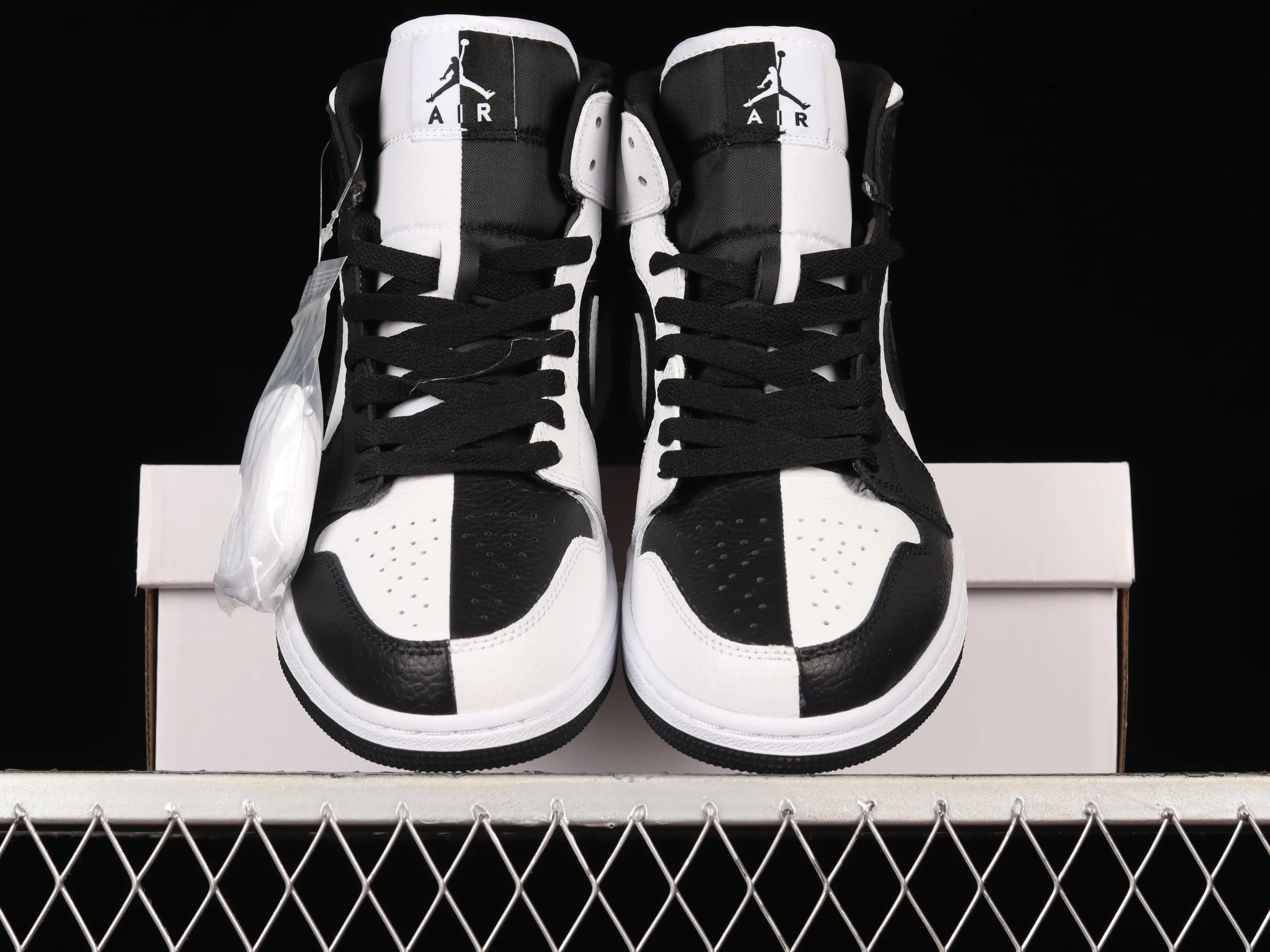 All categories Air Jordan Jordan series basketball shoes Air Jordan 1 Mid Air Jordan 1 Mid "Homage" AJ1 Joe 1 Black and White Panda DR0502-101